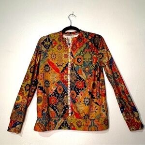 Exclusive colorful, light fleece pullover top. Sz S. Preowned. EUC.
